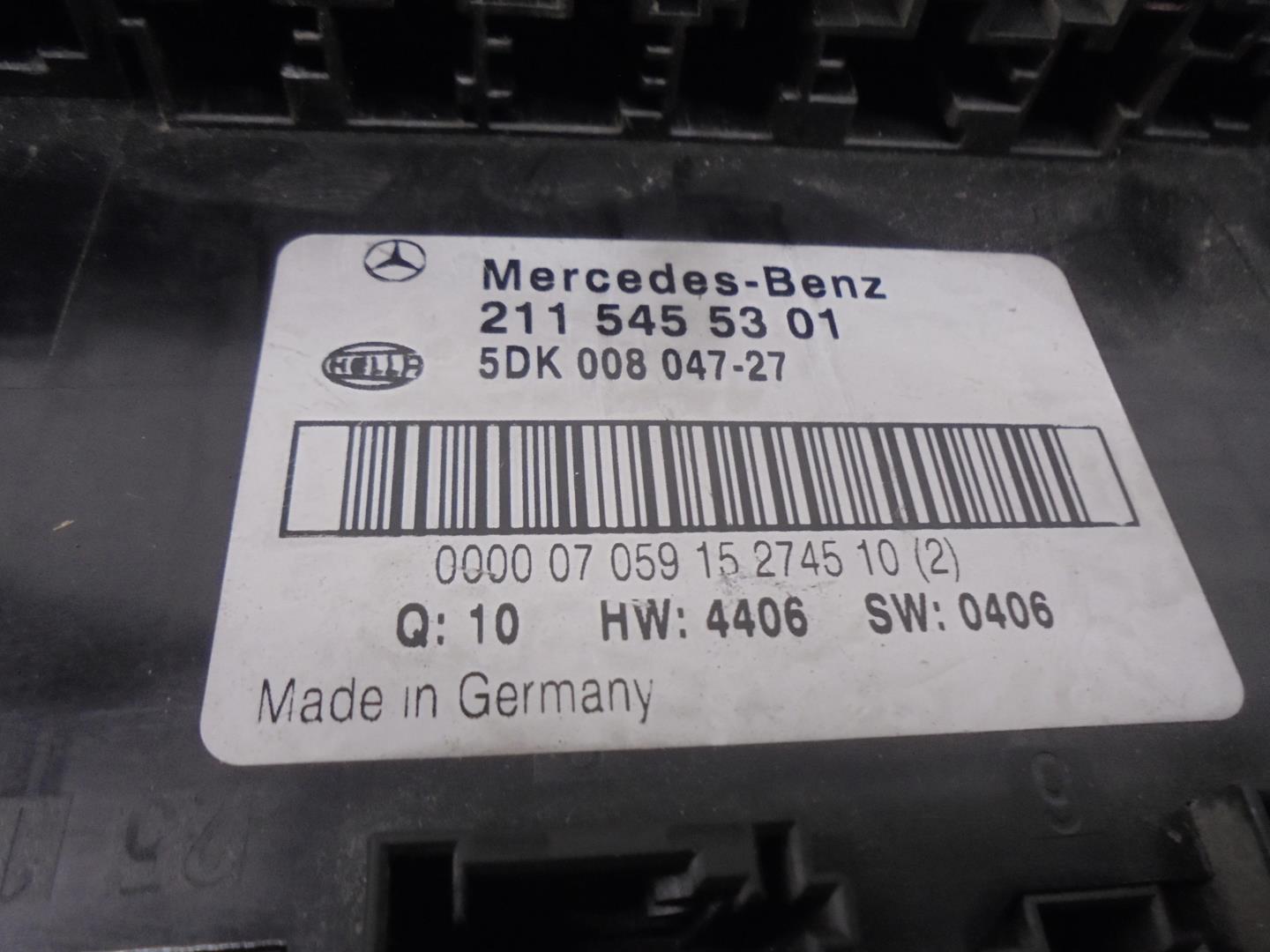 MERCEDES-BENZ E-Class W211/S211 (2002-2009) Drošinātāju kārba 2115455301, 5DK00804727, HELLA 24202205