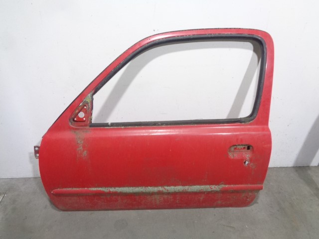 NISSAN Micra K11 (1992-2003) Priekšējās kreisās durvis 8010150B30,ROJA,3PUERTAS 19855261