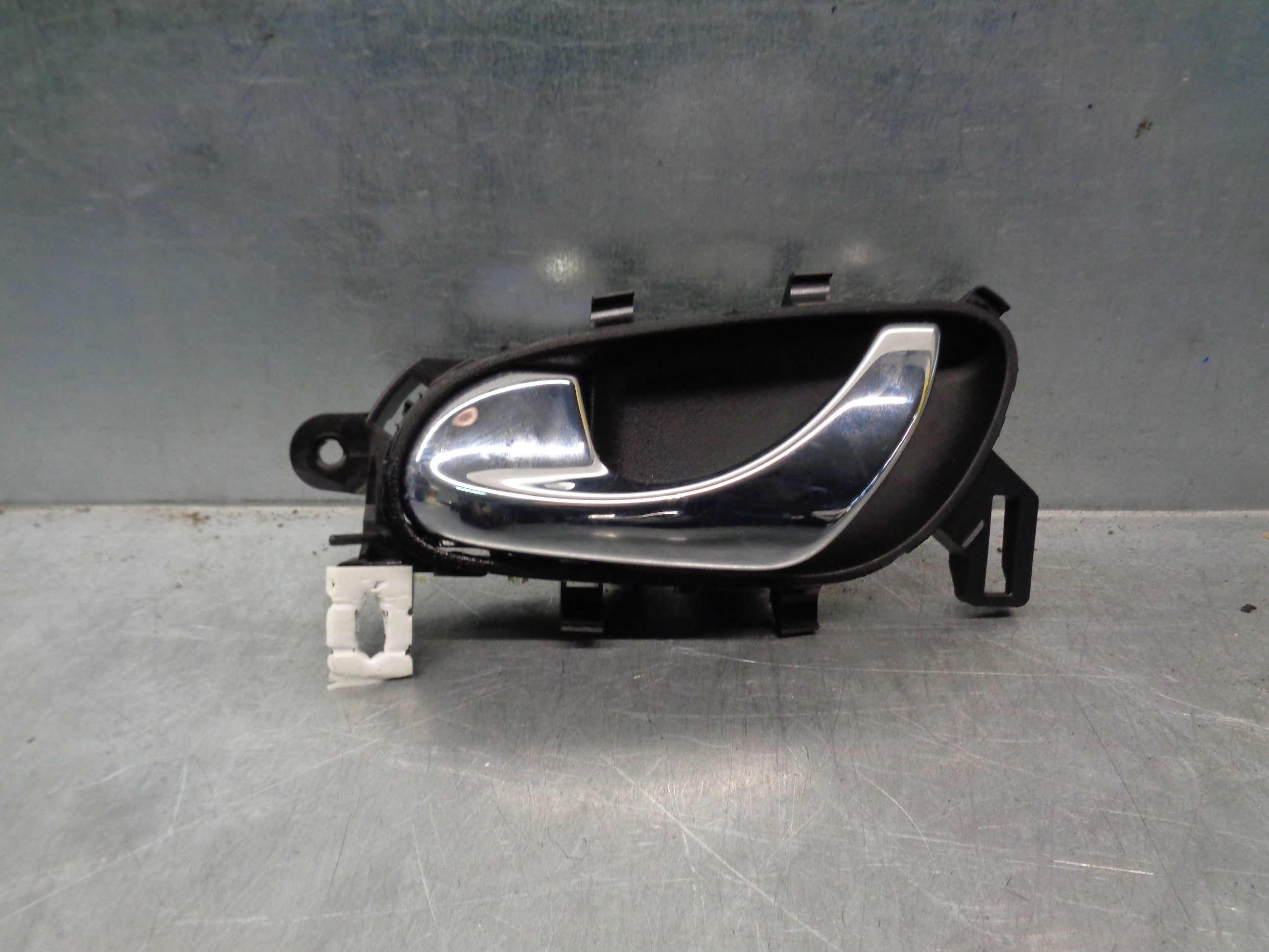 CHEVROLET Kadjar 1 generation (2015-2024) Front Left Door Interior Handle Frame 806714EA, 806714118R+ 19767618