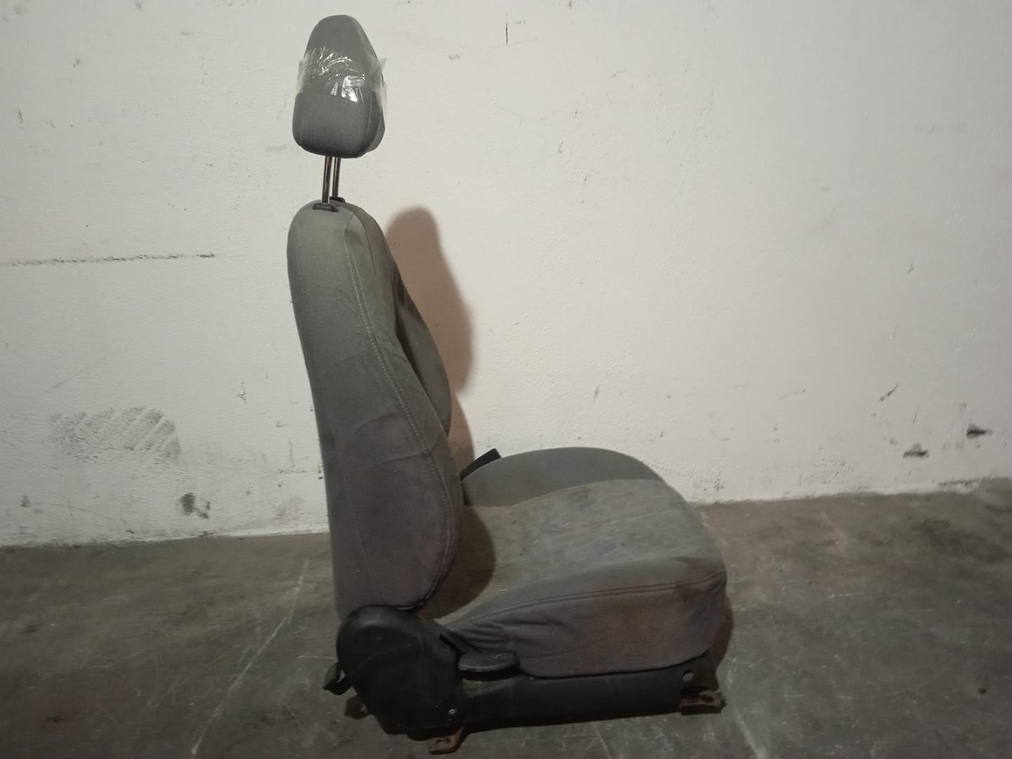 NISSAN Accent X3 (1994-2000) Front Right Seat 3PUERTAS,3PUERTAS+ 19839092