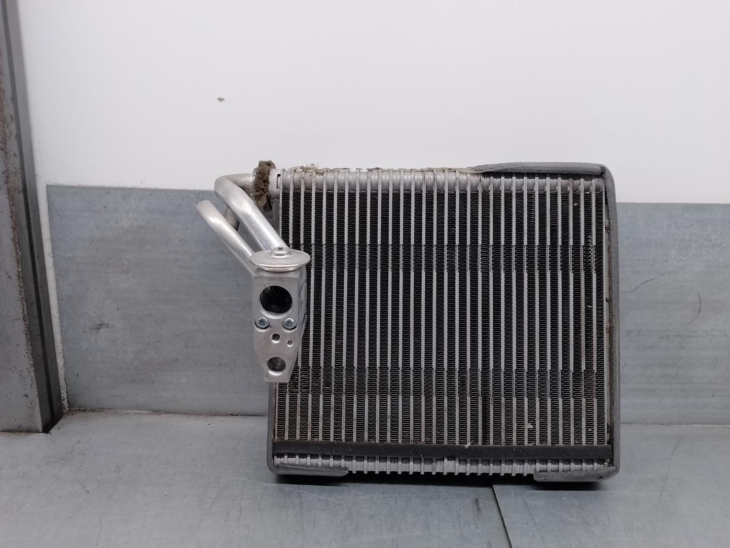 NISSAN Juke YF15 (2010-2020) Охлаждающий радиатор 922001HF0A, 52378390, CALSONIC 24192846