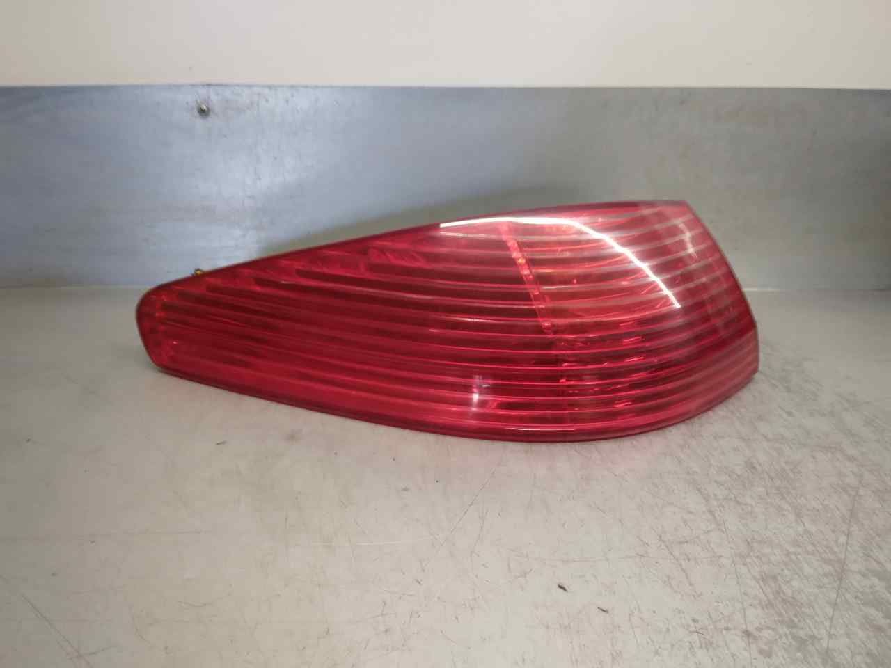 PEUGEOT 607 1 generation (2000-2008) Rear Left Taillight 96295392, DEALETA, 4PUERTAS 19878042