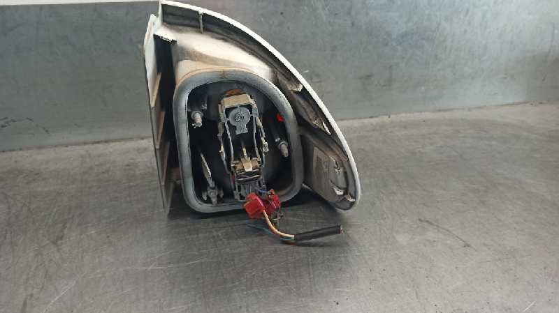 Rear lamp lh F9QF7 7700420122 de Renault Laguna i (b56_, 556_) 1997-2001 con 1 km - pieza usada