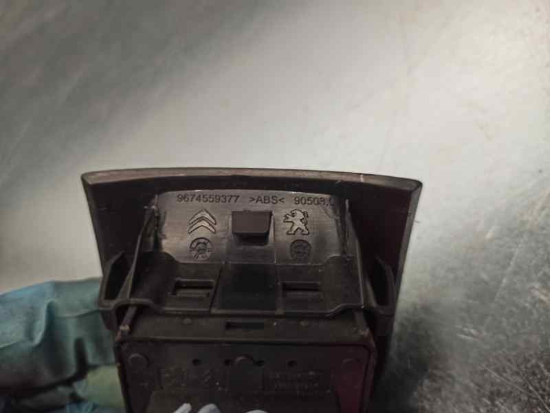 Mando elevalunas trasero derecho BH02 9674559377 de Citroen C-elysee (dd_) 2014-0 99 CV con 1 km - pieza usada