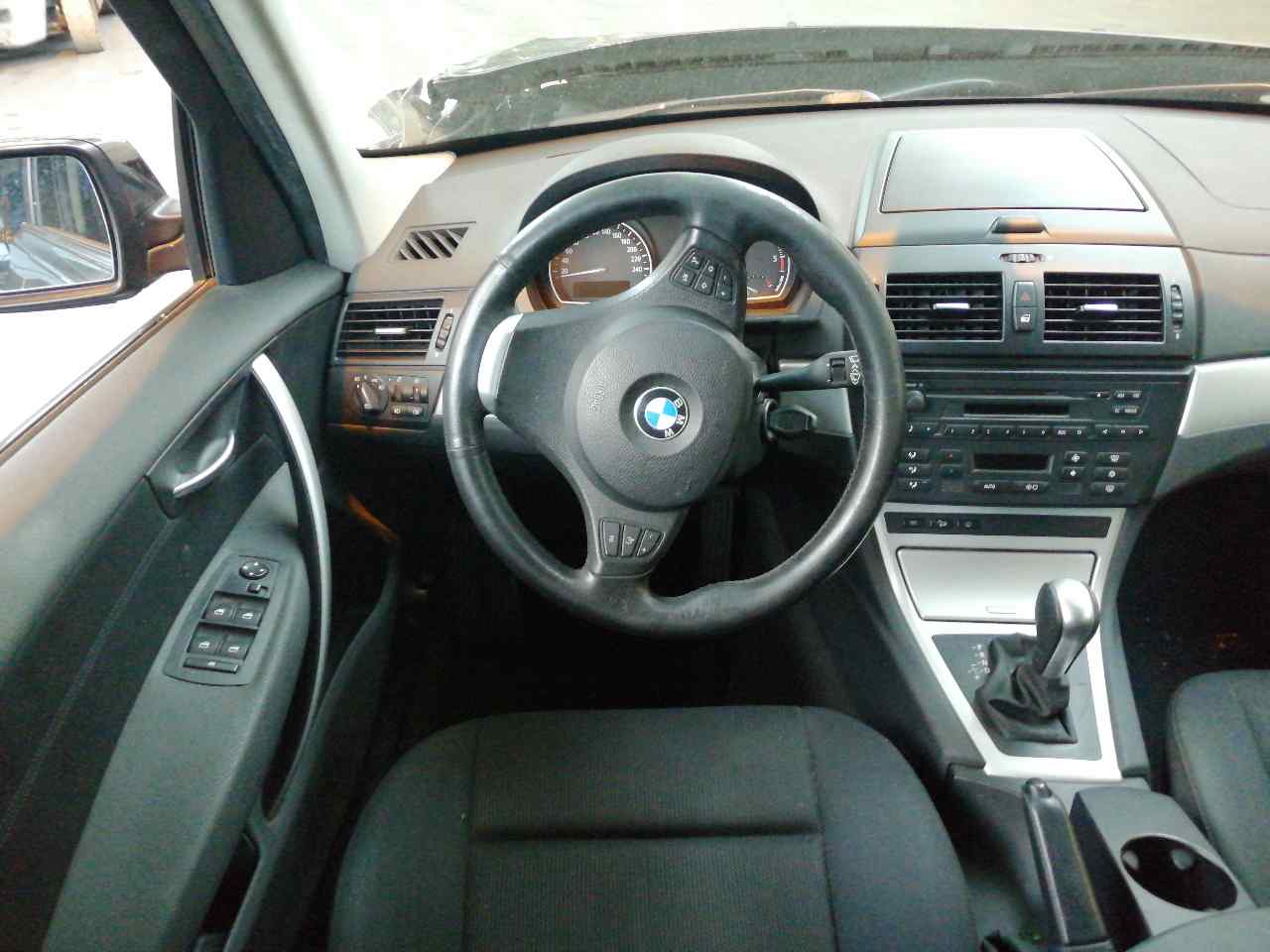 BMW X3 E83 (2003-2010) Kitos variklio skyriaus detalės 2211345166801, 13807410 20389336