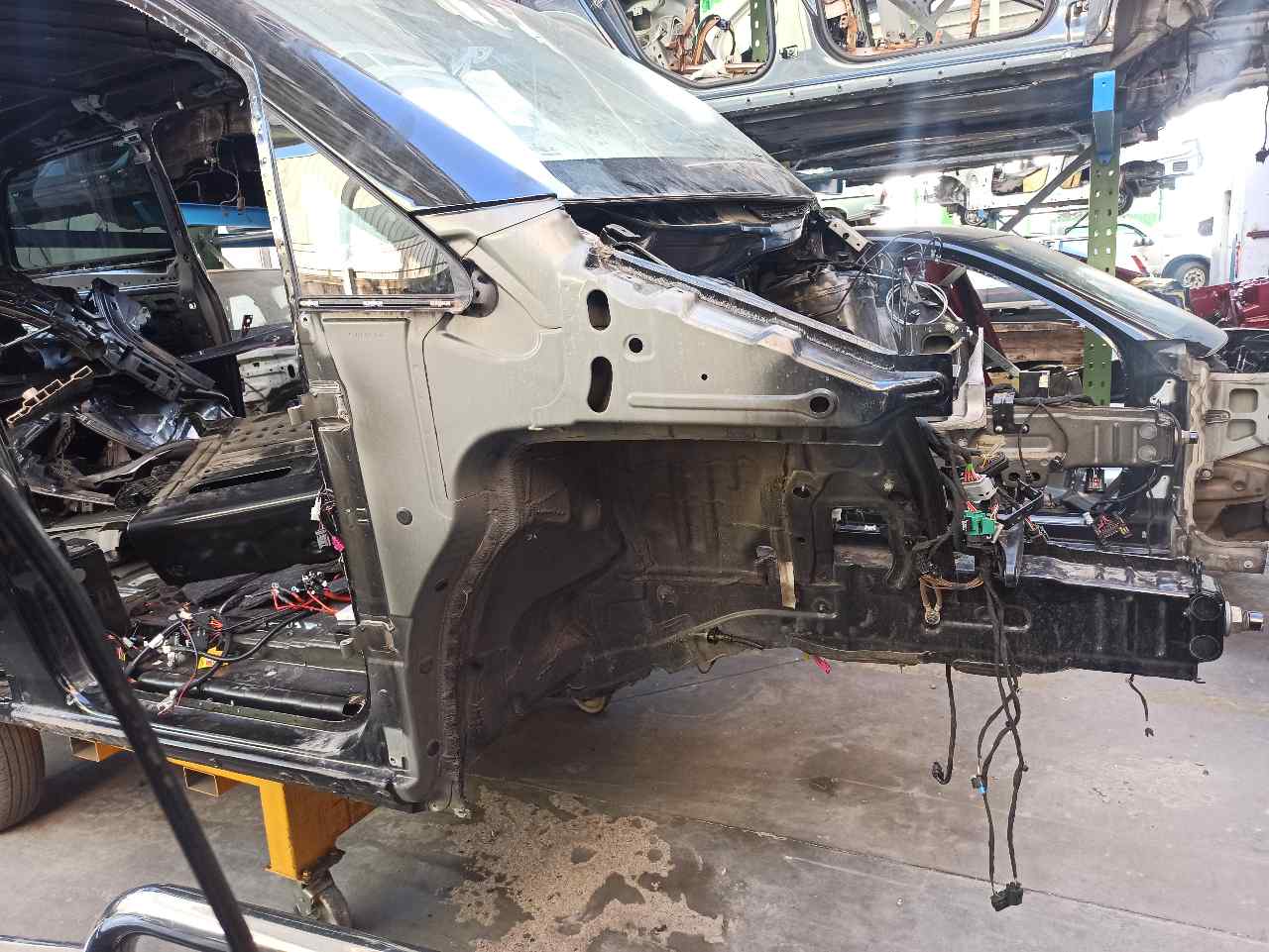 MERCEDES-BENZ W204/S204/C204 (2004-2015) Front Right Chassis Legs A4476202801, CORTECARROCERIA, A44762031 24143181