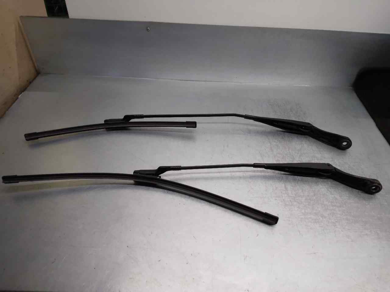 PEUGEOT 308 T9 (2013-2021) Front Wiper Arms 9677256180, 9677256280 19887149