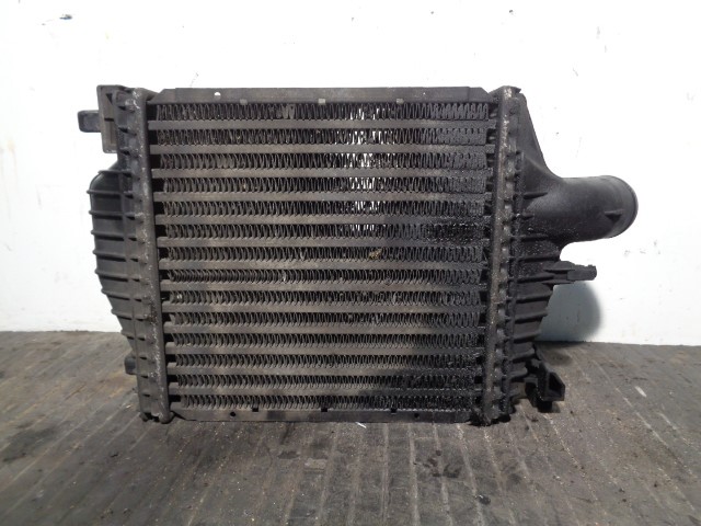 MERCEDES-BENZ Vito W638 (1996-2003) Radiateur de refroidisseur intermédiaire A6385012901, 160010041F, BEHR 24151195