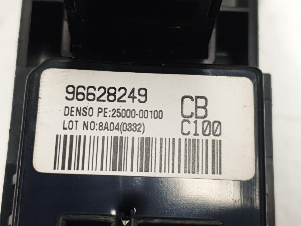Commande autoradio LLW,Z 20 S 96628249 de Chevrolet Captiva (c100, c140) 2006-2026 150 CV con 173046 km - pieza usada
