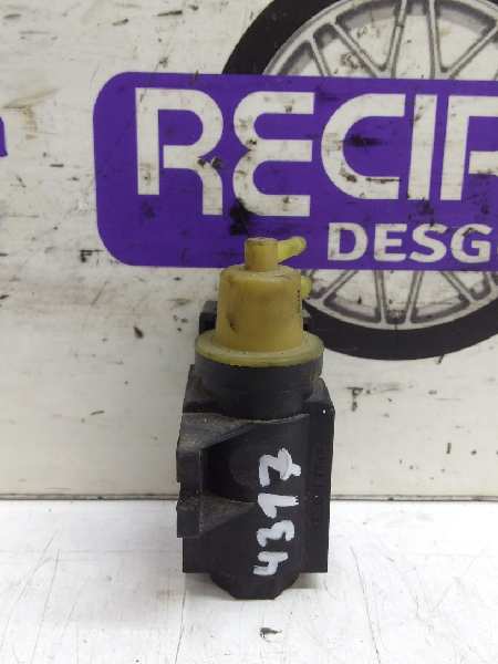 Válvula de aire adicional A13DTE 55566898 de Opel Astra j sports tourer (p10) 2010-2015 95 CV con 94720 km - pieza usada