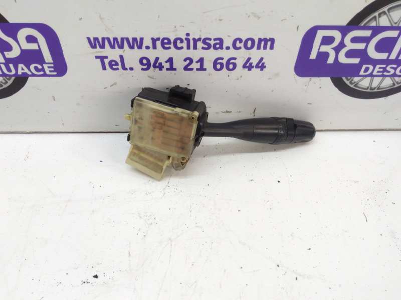 Light switch 1NDTV 173648 de Toyota Yaris (_p1_) 2002-2005 75 CV - pieza usada
