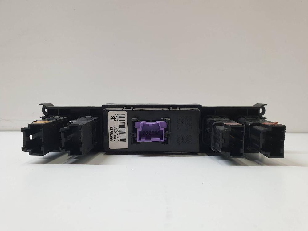 Commande autoradio Z 20 S 96628249 de Chevrolet Captiva (c100, c140) 2006-2026 150 CV - pieza usada