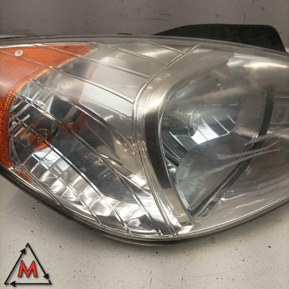 Faro derecho G4EE 010190999000 de Hyundai Accent iii sedán (mc) 2005-2010 1399 CV/ 71 KW CV - pieza usada