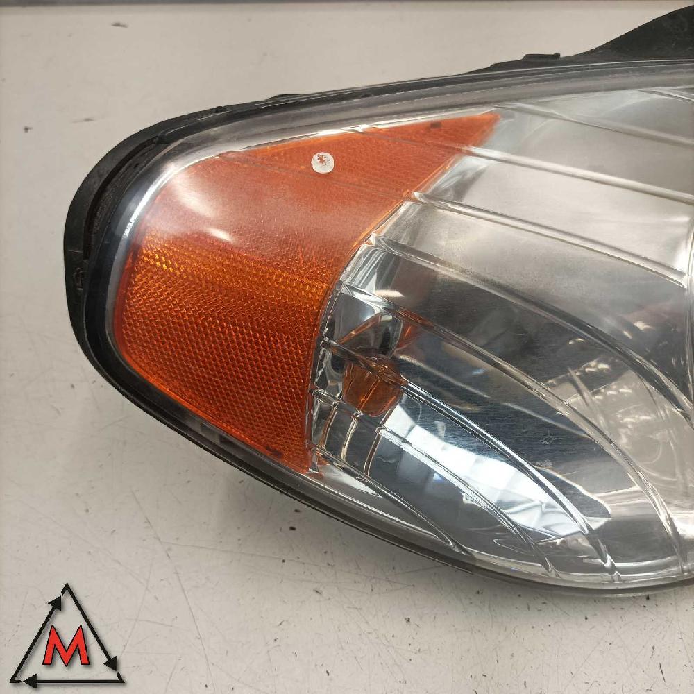 Faro derecho G4EE 010190999000 de Hyundai Accent iii sedán (mc) 2005-2010 1399 CV/ 71 KW CV - pieza usada