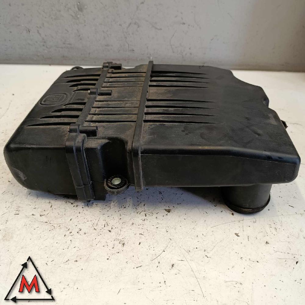 Caja filtro de aire 199A4000 51773400 de Fiat Punto 199 evo 2009-2012 1248 55 CV - pieza usada