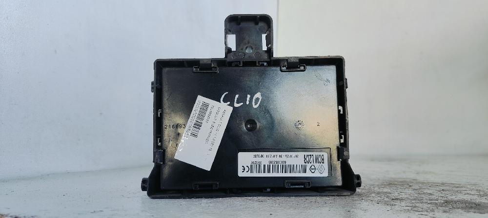 Modulo elettronico K9K766 8200652285 de Renault Clio iii grandtour (kr0/1_) 2008-2016 85 CV - pieza usada