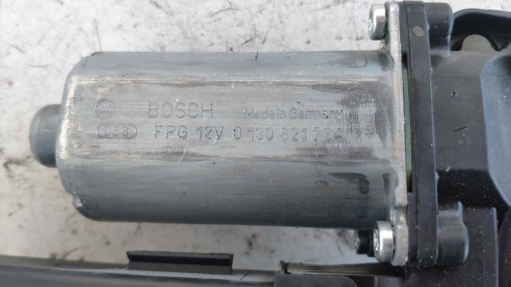 Fernsterhebermotor vorne rechts 0130821764 de Audi A4 berlina (8e) 2004-2007 116 CV - pieza usada