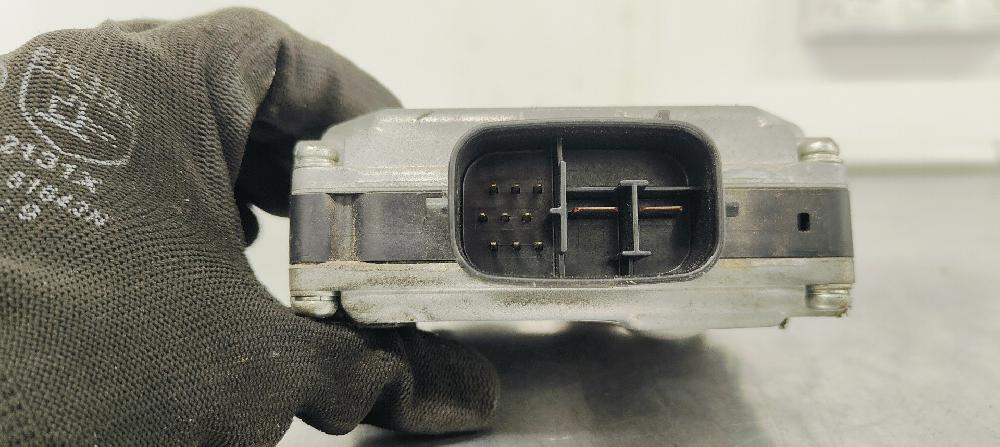 Elektronikmodul 2AD 8965053020 de Lexus Is ii (_e2_) 2005-2012 180 CV - pieza usada