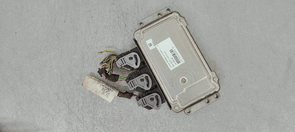 Centralita motor uce NFU 0261208899 de Citroen C4 i (lc_) 2004-2011 109 CV - pieza usada