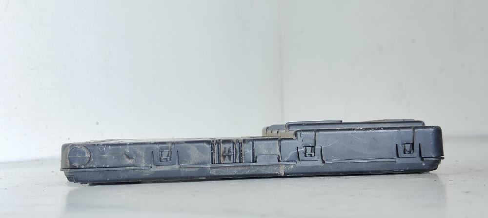 Caja de relés / fusibles 8200309693 de Renault Scénic ii (jm0/1_) 2003-2006 120 CV - pieza usada