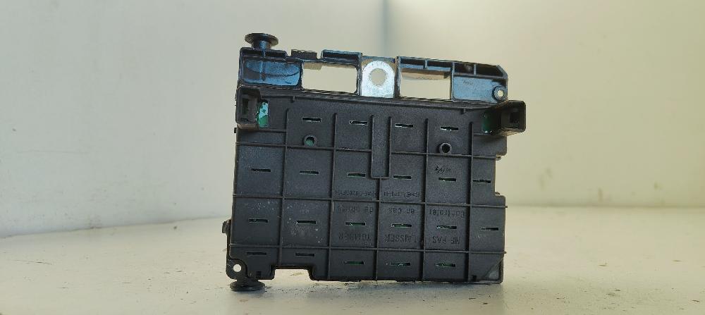 Caja de relés / fusibles RHY 9646405180 de Peugeot 307 sw (3h) 2002-2008 90 CV - pieza usada