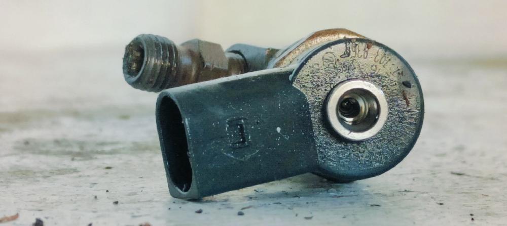 Injetor 204D4 0445110216 de Bmw 3 (e90) 2007-2010 163 CV - pieza usada