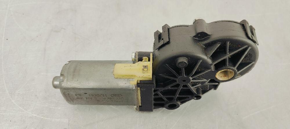 Sunroof electric motor NFU 0390203228 de Peugeot 307 cc (3b) 2005-2009 110 CV - pieza usada