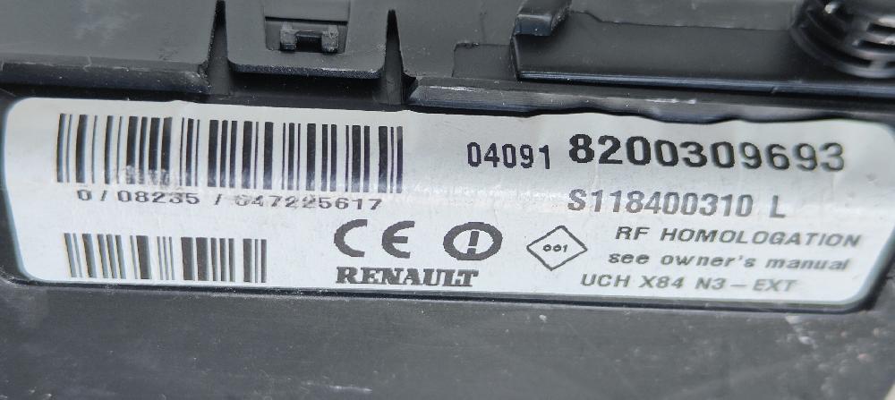 Caja de relés / fusibles 8200309693 de Renault Scénic ii (jm0/1_) 2003-2006 120 CV - pieza usada