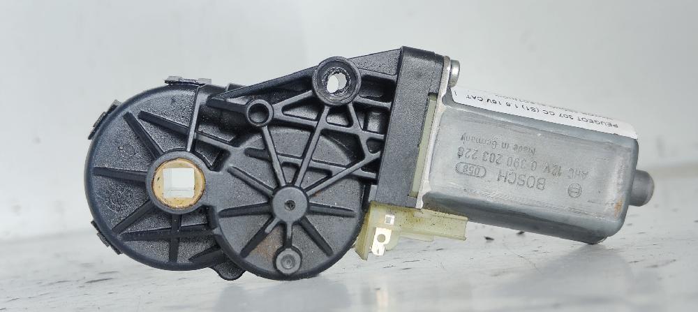 Sunroof electric motor NFUTU5JP4 0390203228 de Peugeot 307 cc (3b) 2005-2009 109 CV - pieza usada