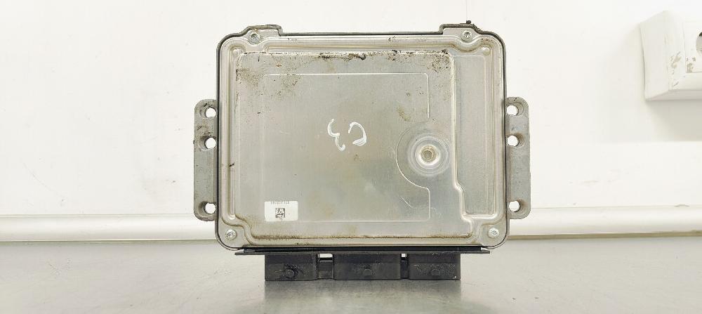 Centralita motor uce 8HXDV4TD 0281012524 de Citroen C3 picasso (sh_) 2010-2010 68 CV - pieza usada