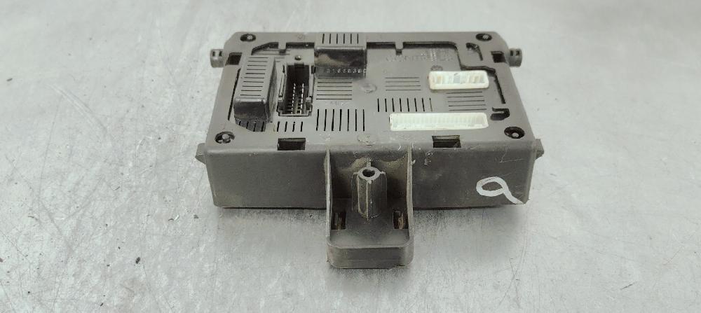 Modulo elettronico K9K766 8200652285 de Renault Clio iii grandtour (kr0/1_) 2008-2016 85 CV - pieza usada