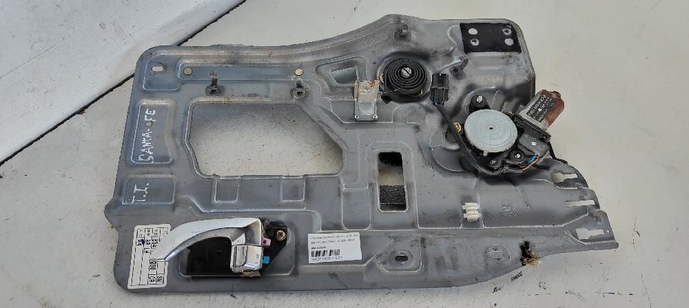 Elevalunas trasero izquierdo D4EA 9881026200 de Hyundai Santa fé i (sm) 2001-2006 113 CV