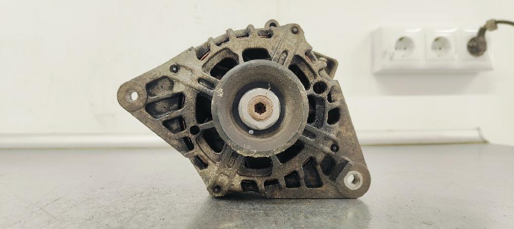 Alternador 3730022650 de Hyundai Tucson (jm) 2006-2010 - pieza usada