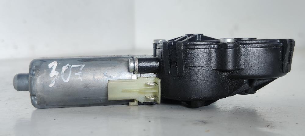 Sunroof electric motor NFUTU5JP4 0390203228 de Peugeot 307 cc (3b) 2005-2009 109 CV - pieza usada