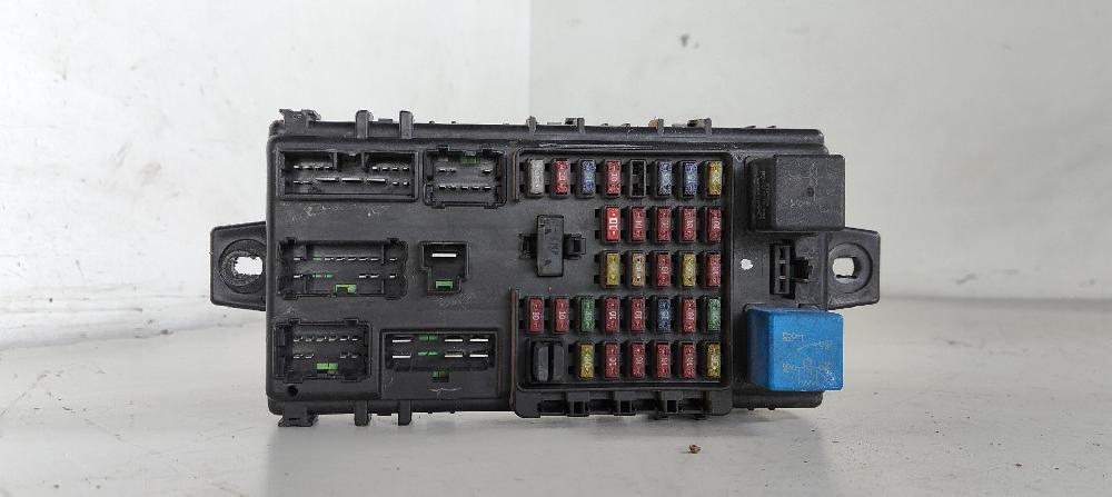 Caja de relés / fusibles 9540026500 de Hyundai Santa fé i (sm) 2001-2006 113 CV - pieza usada