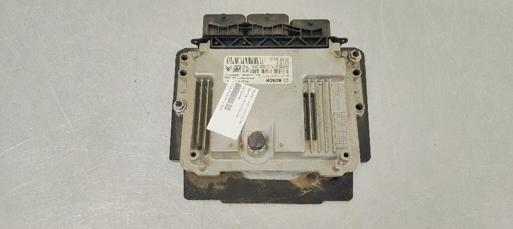 Centralita motor uce 9HP 0281030546 de Peugeot 208 2012-2019 92 CV - pieza usada