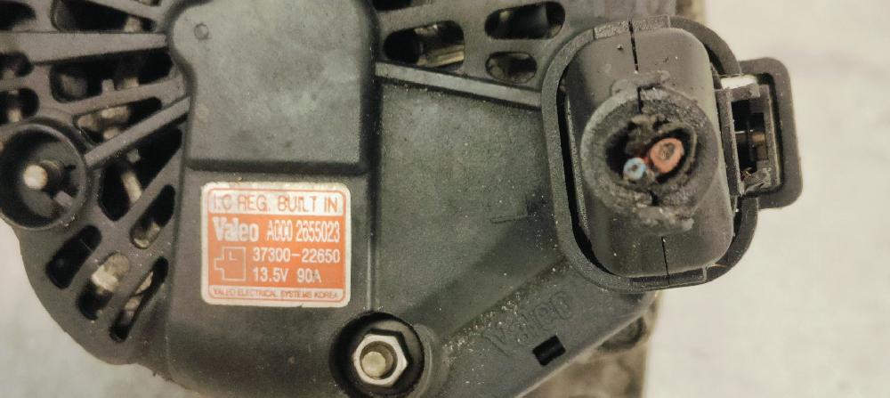 Alternador 3730022650 de Hyundai Tucson (jm) 2006-2010 - pieza usada