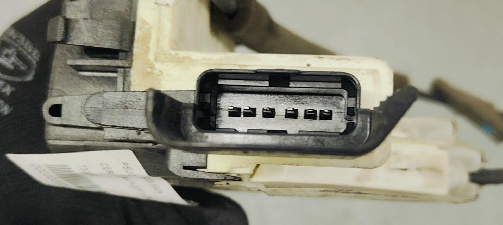 Cerradura puerta delantera derecha 9HD 732290 de Peugeot 5008 (0u_, 0e_) 2009-2017 114 CV - pieza usada