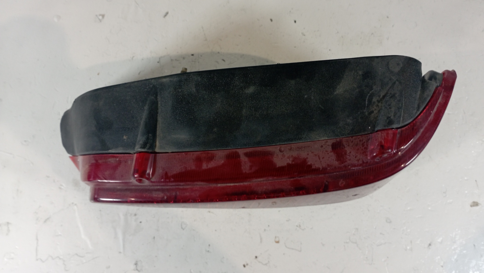 Scheinwerfer hinten rechts 635184 de Peugeot 106 1992-0 - pieza usada
