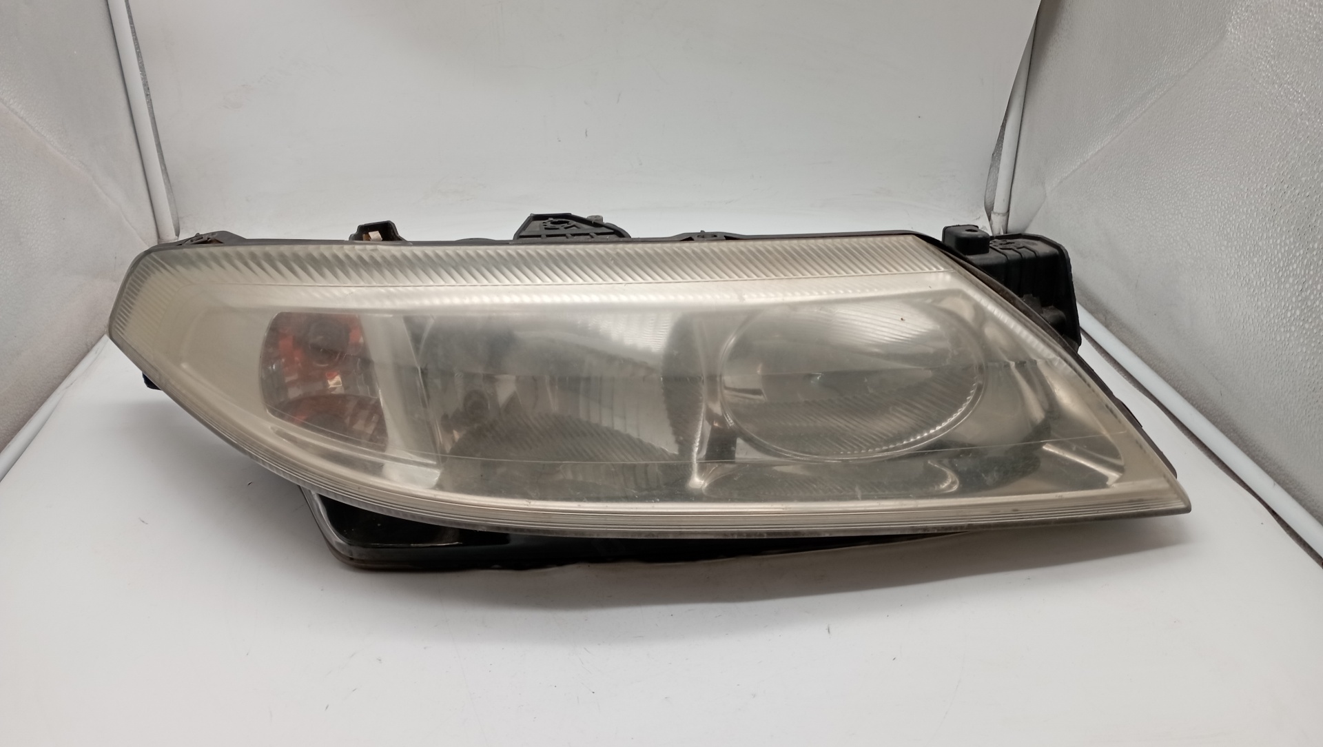 Headlamp rh 8200002847 de Renault Laguna ii 2001-2007 - pieza usada