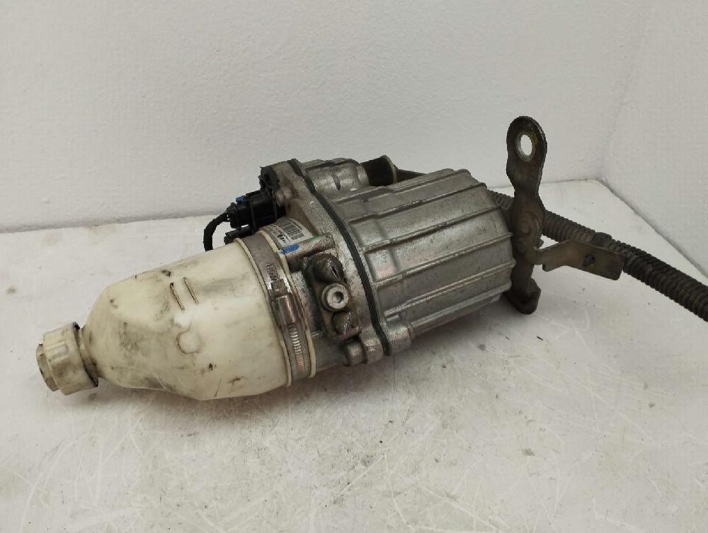Bomba de servodirección Z17DTH 13188613 de Opel Astra h sedán (a04) 2007-2014 101 CV - pieza usada