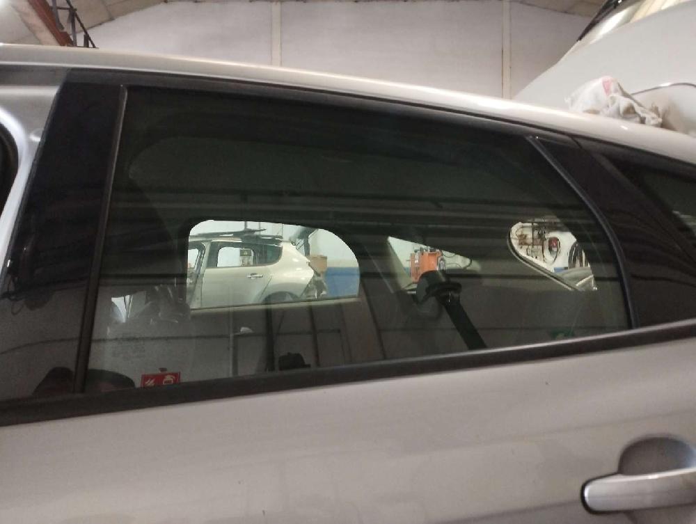 Luna trasera izquierda M2DA 1706322 de Ford Focus lim. (cb8) 2010-2015 101 CV - pieza usada