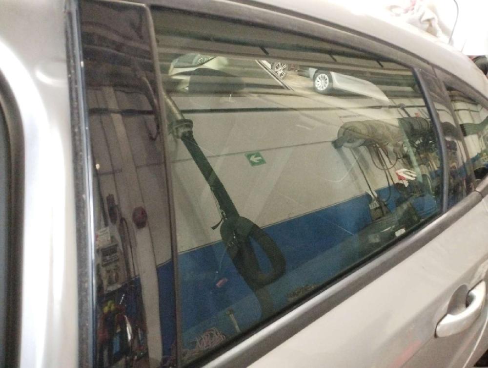 Luna trasera izquierda M2DA 1706322 de Ford Focus lim. (cb8) 2010-2015 101 CV - pieza usada