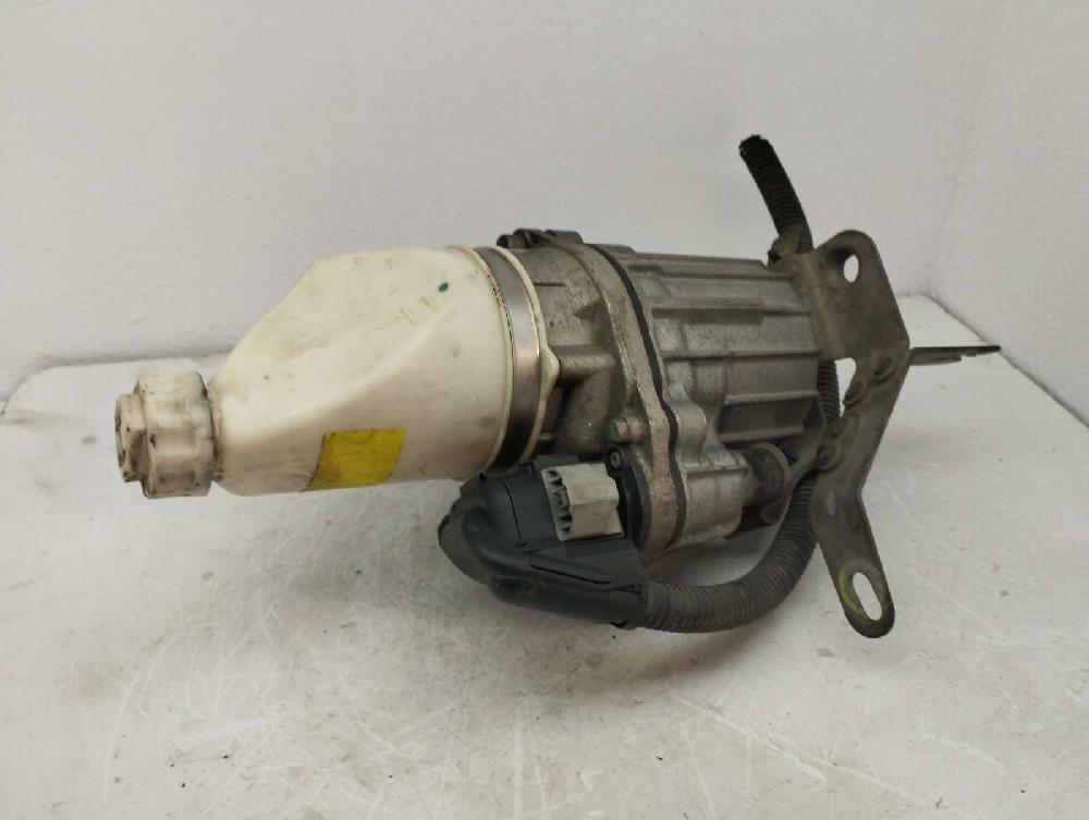 Bomba de servodirección Z17DTH 13188613 de Opel Astra h sedán (a04) 2007-2014 101 CV