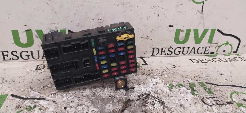 HYUNDAI Getz 1 generation (2002-2011) Блок плавких запобіжників 911981C001 20002068