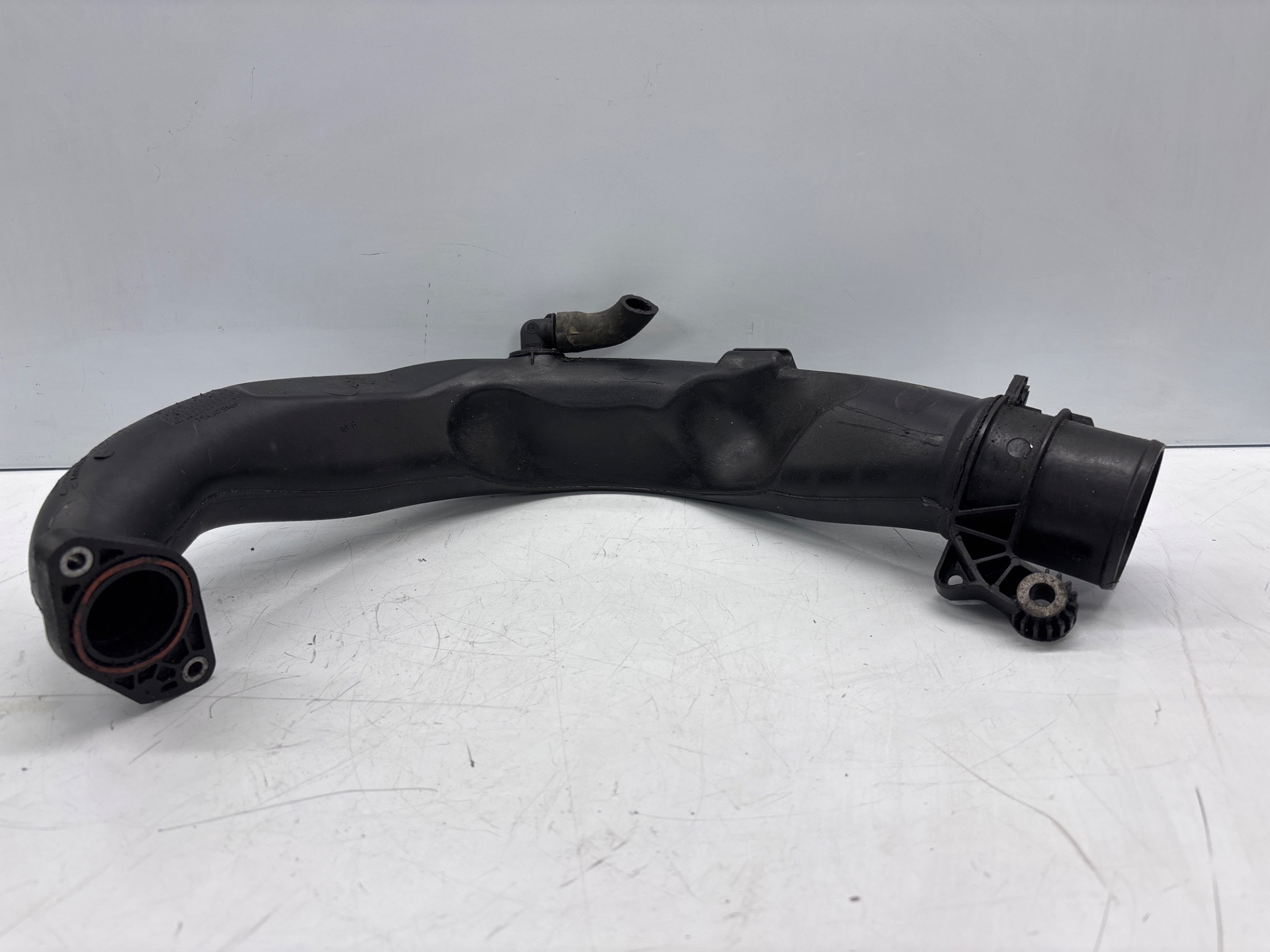 Tubo K9K A7 8200645723 de Renault Clio ii 2004-2008 - pieza usada