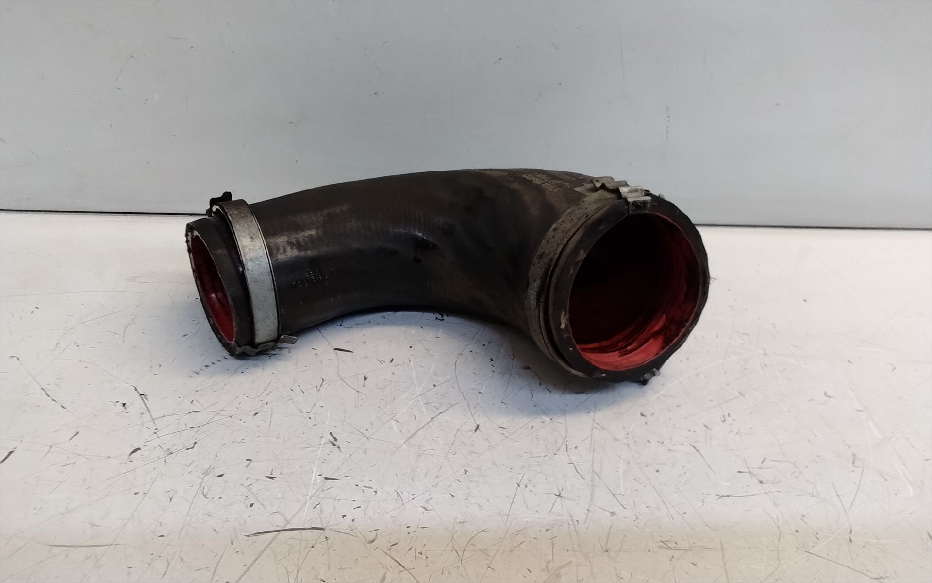 Tubo D5204T7 31293663 de Volvo V60 i (155, 157) 2010-2014 - pieza usada