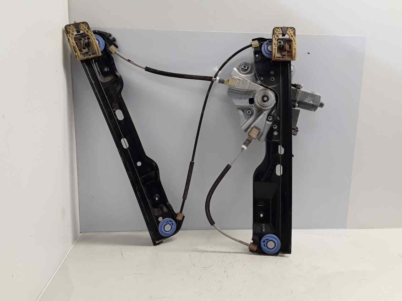 Elevalunas delantero derecho A17DTR 915368103 de Opel Astra j (p10) 2009-2015