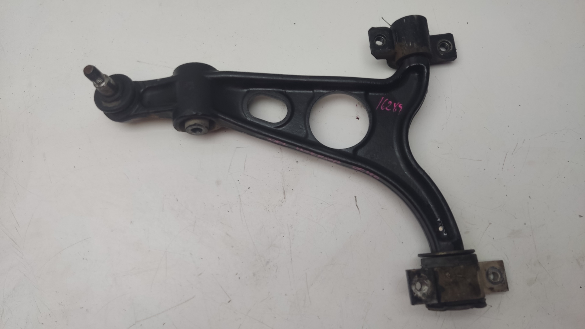 NISSAN GT 937 (2003-2010) Front Right Arm 60624988 20616488