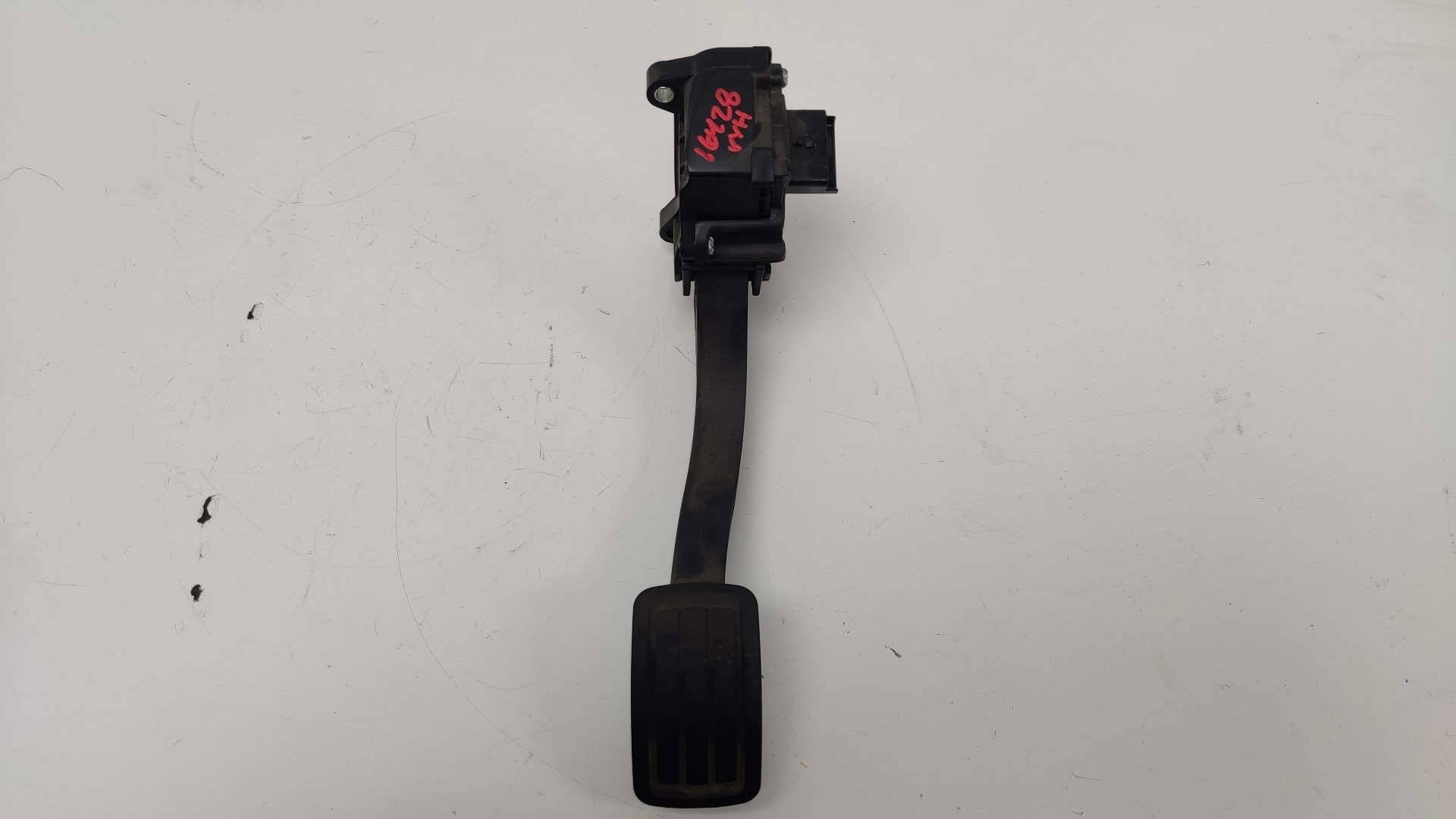 CITROËN C4 Picasso 2 generation (2013-2018) Throttle Pedal 86ET40 24582026